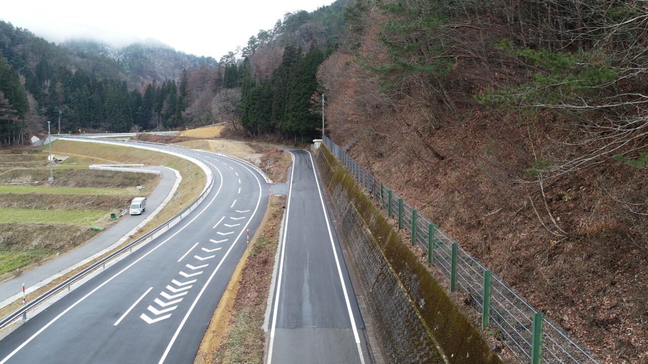 旧主要地方道 古川清見線舗装工事（古川町平岩他地内）